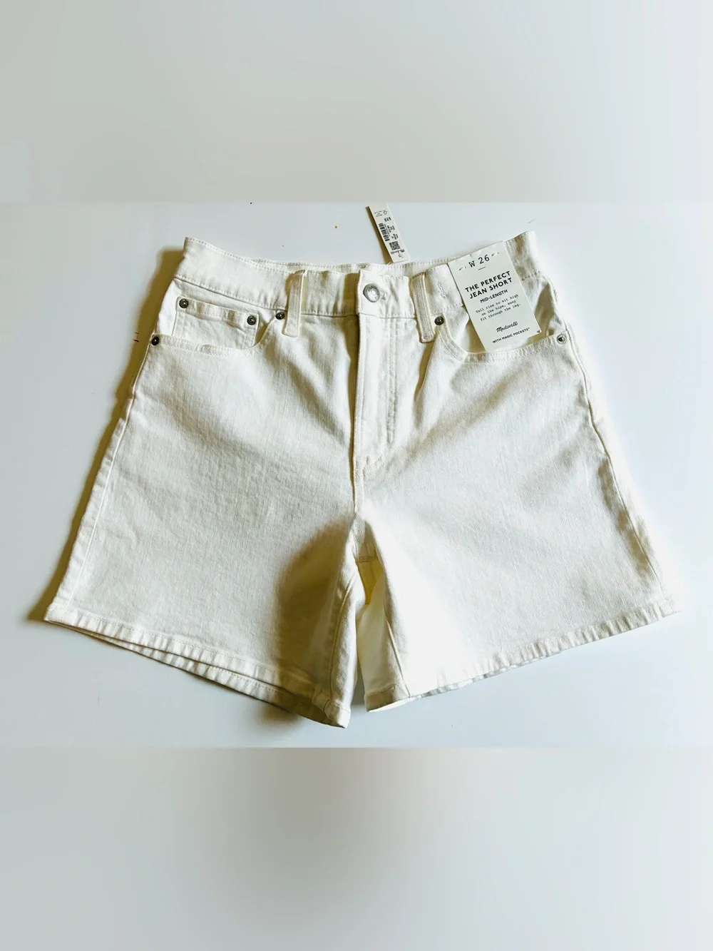 Madewell Women’s The Perfect Vintage Mid-Length Jean Short.26. NWT.